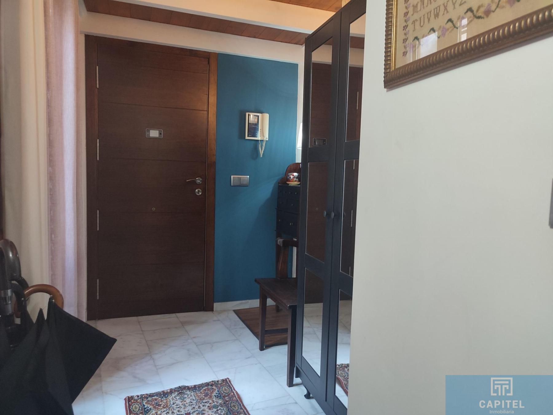 For sale of flat in Córdoba