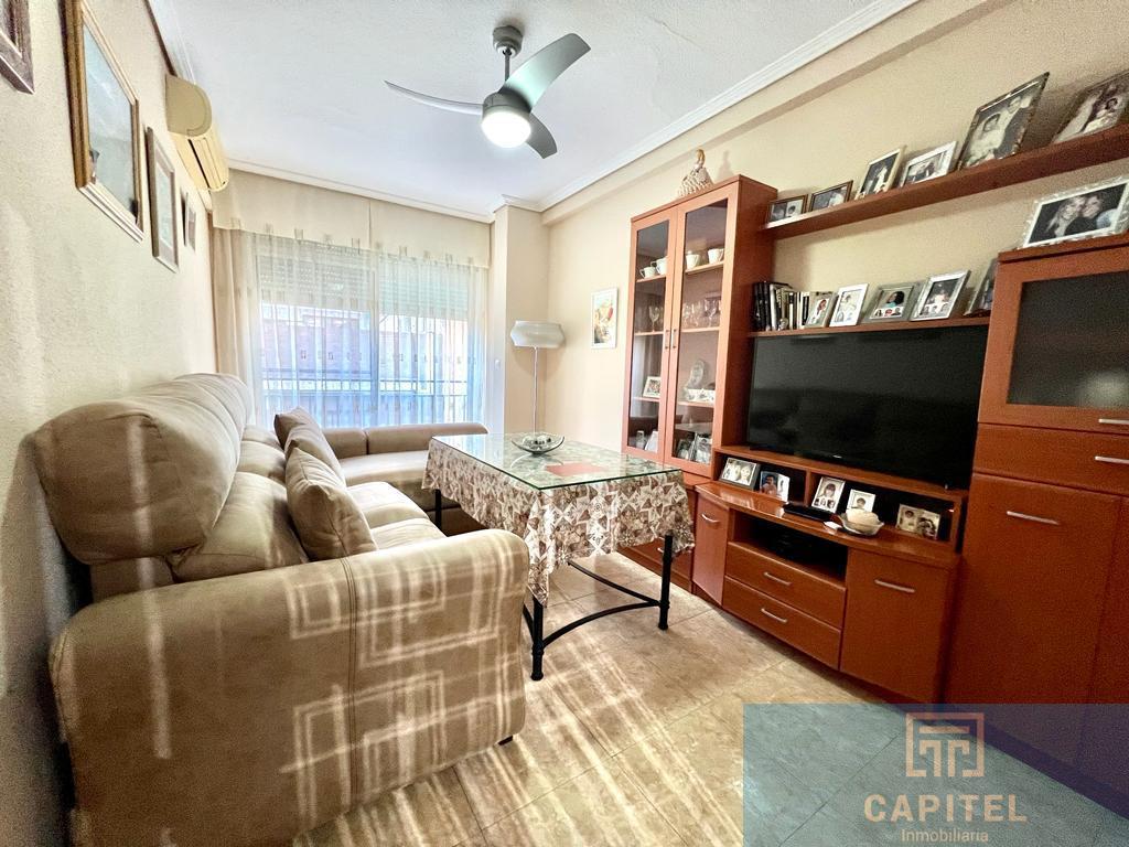 For sale of flat in Córdoba
