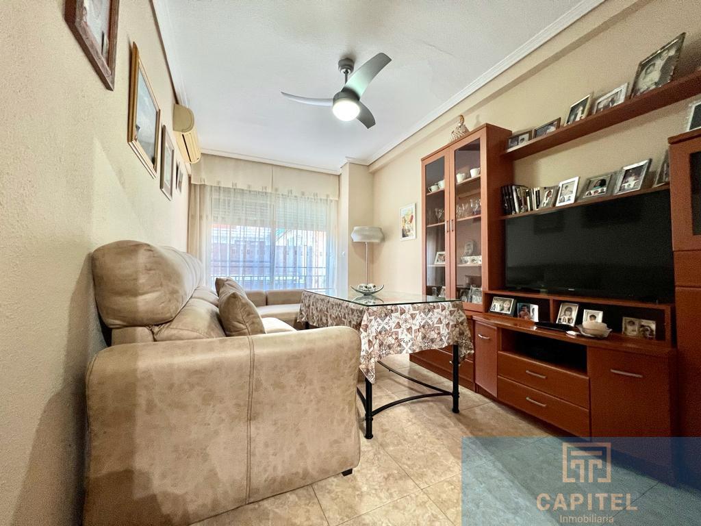 For sale of flat in Córdoba