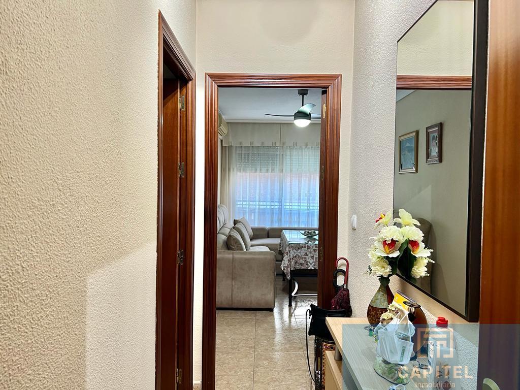 For sale of flat in Córdoba