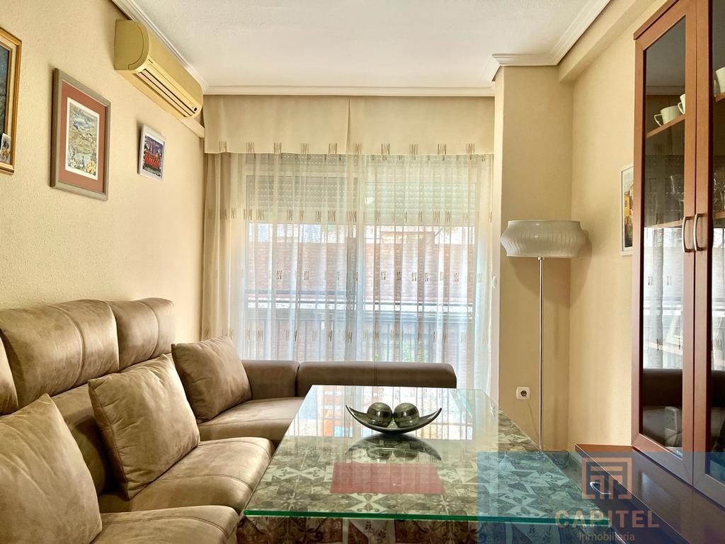 For sale of flat in Córdoba