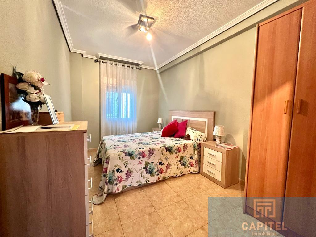 For sale of flat in Córdoba