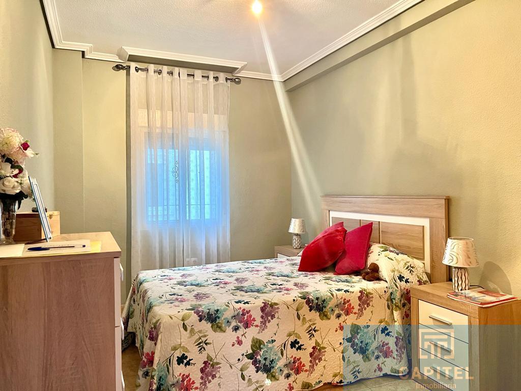 For sale of flat in Córdoba