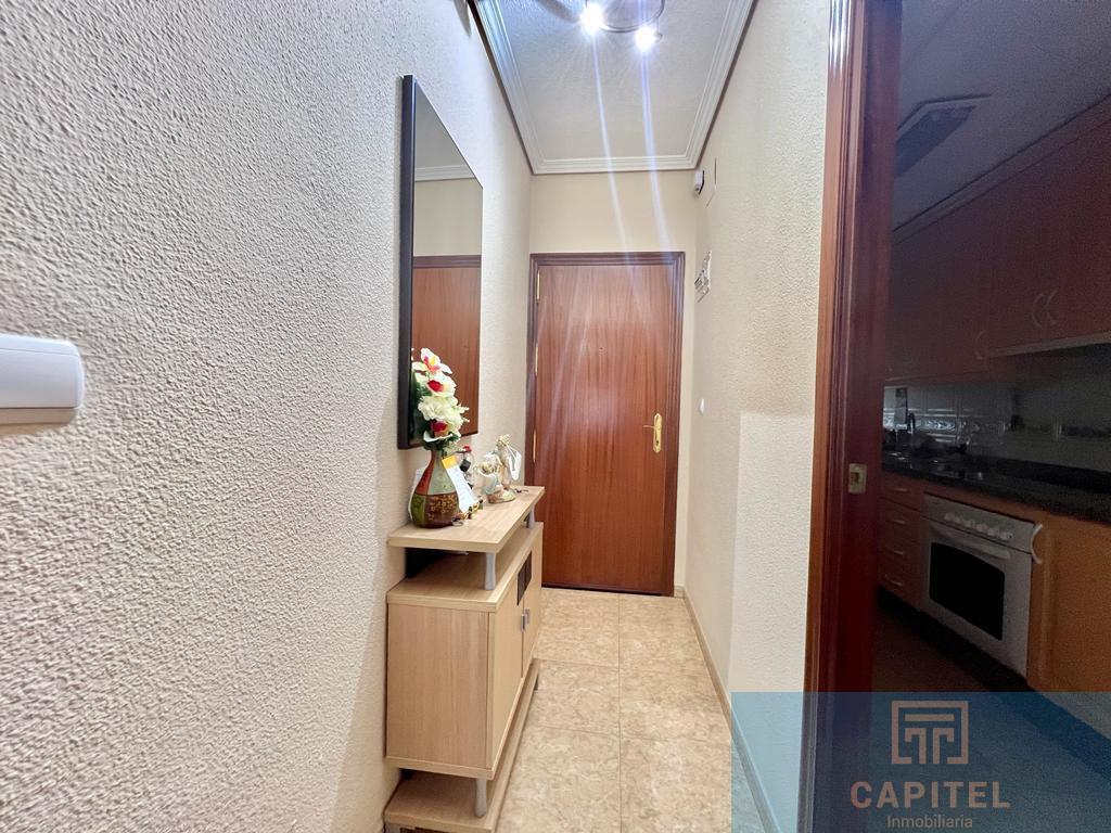 For sale of flat in Córdoba