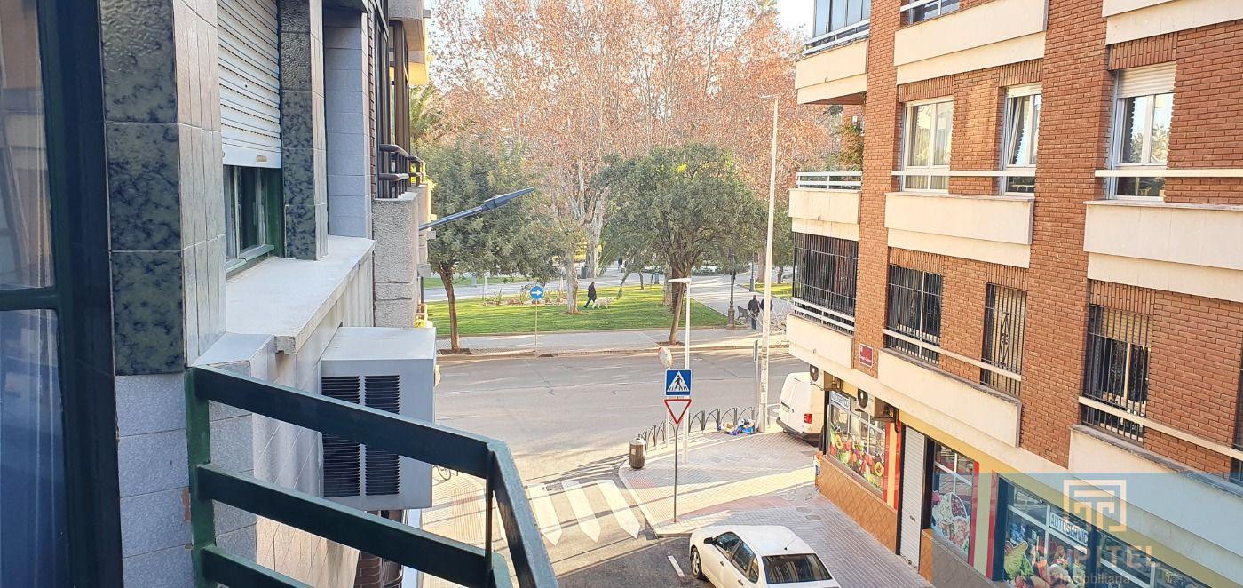 For sale of flat in Córdoba