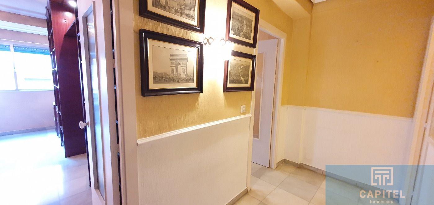 For sale of flat in Córdoba
