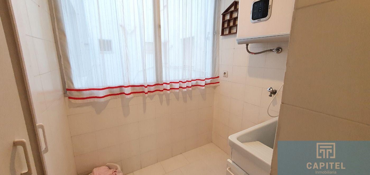 For sale of flat in Córdoba