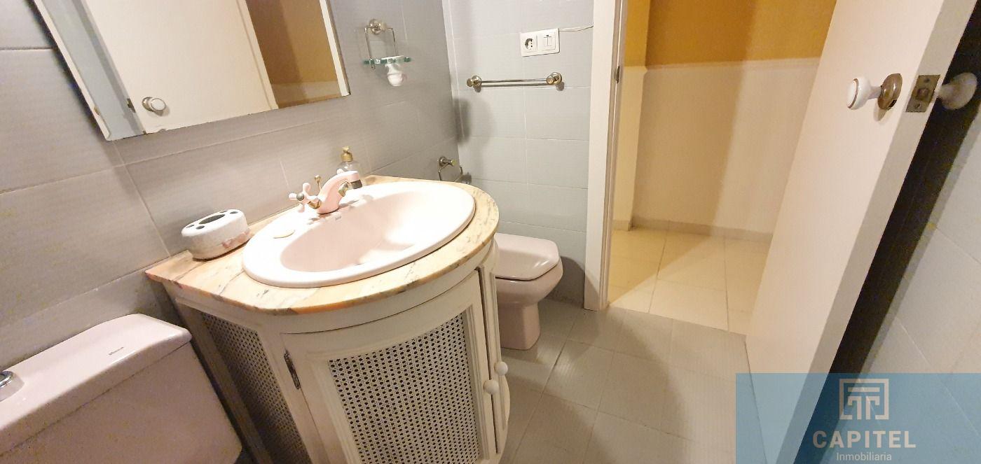 For sale of flat in Córdoba