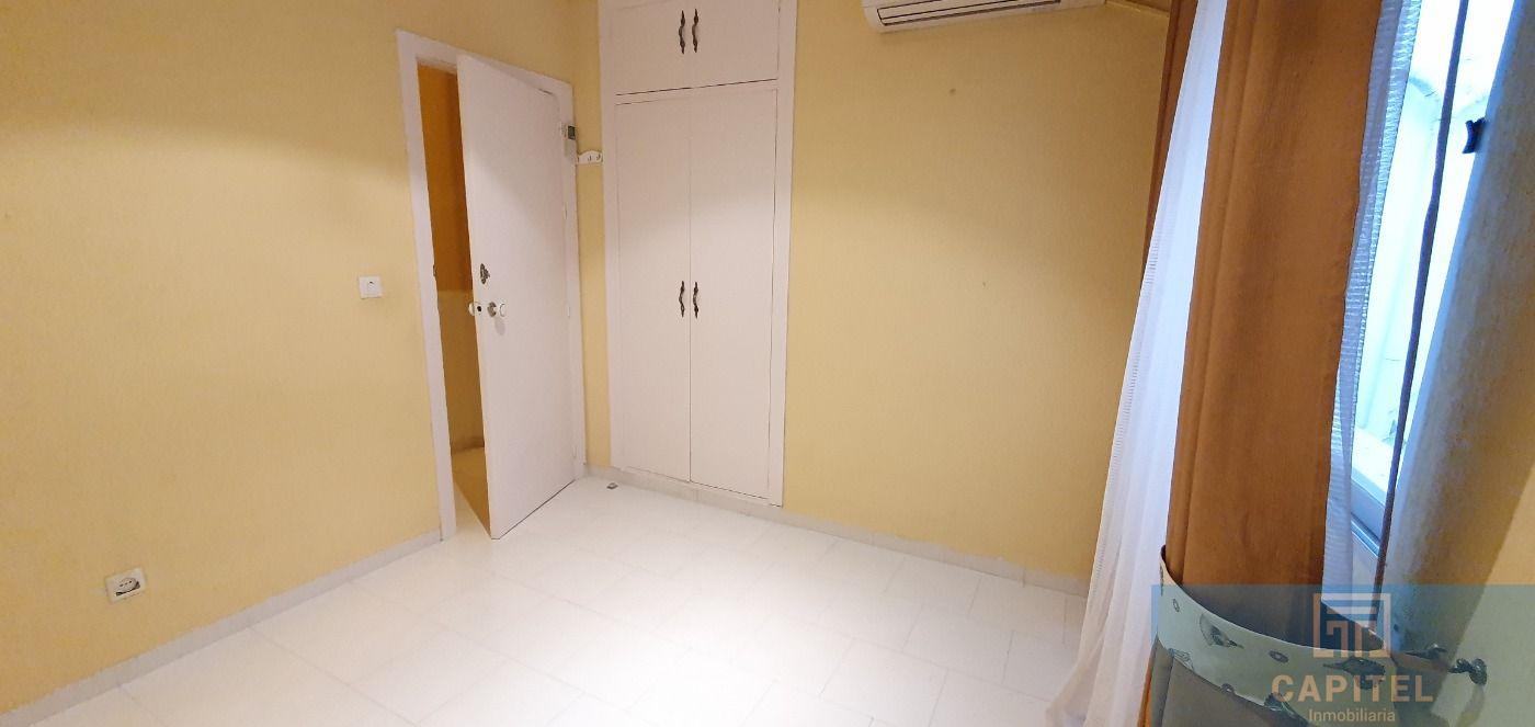 For sale of flat in Córdoba