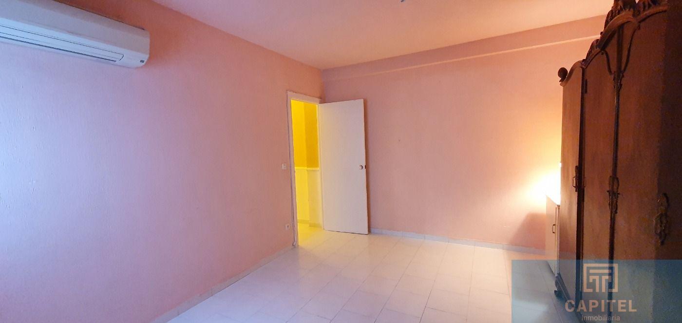 For sale of flat in Córdoba