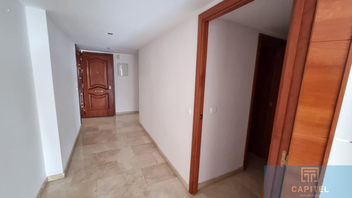 For sale of flat in Córdoba