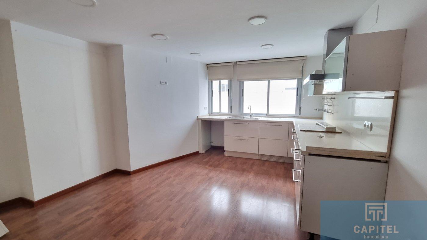For sale of flat in Córdoba