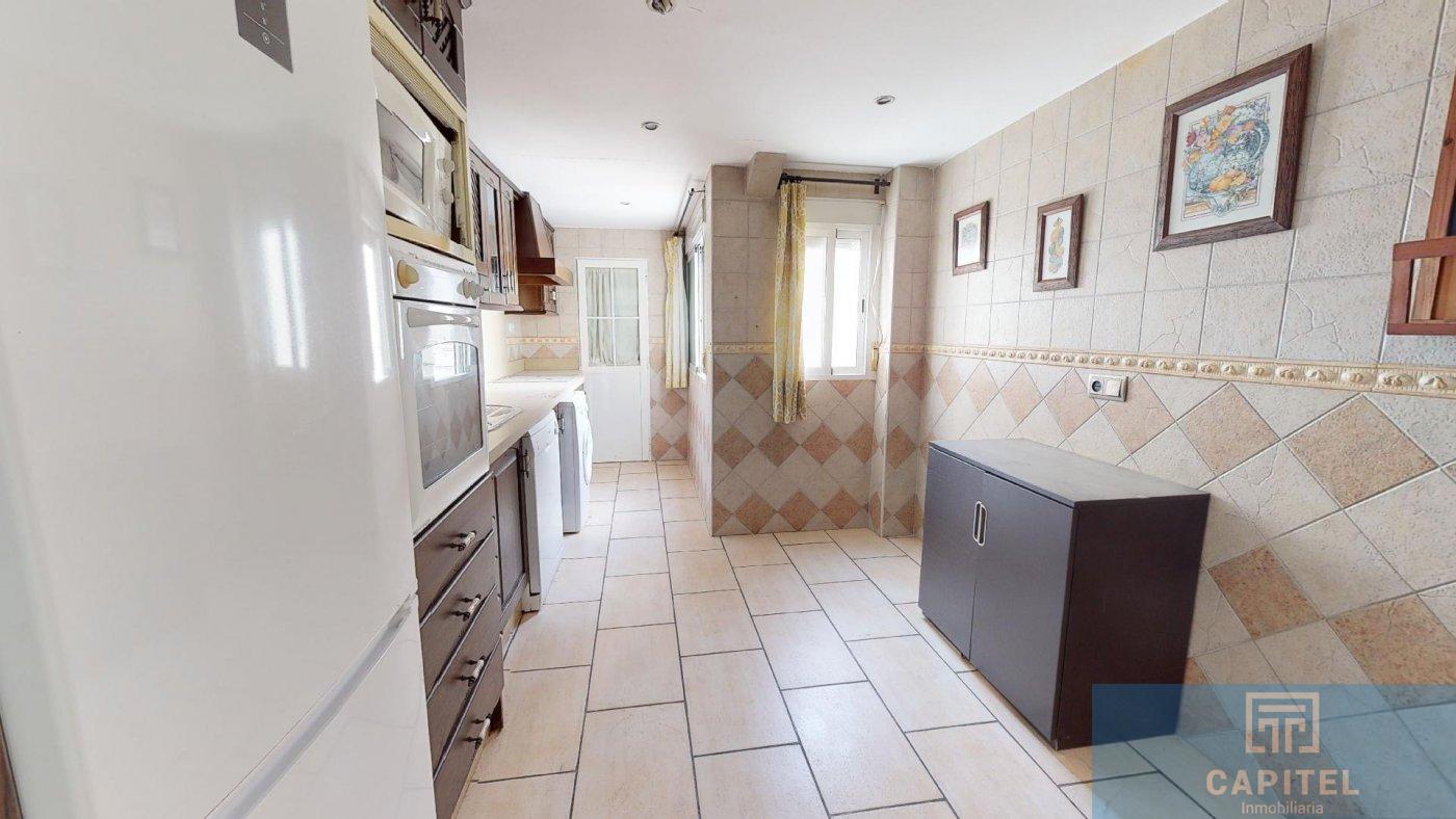 For sale of flat in Córdoba