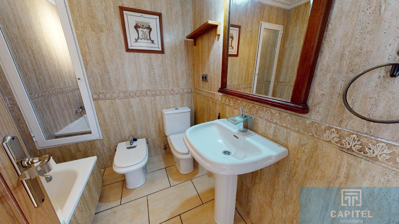 For sale of flat in Córdoba