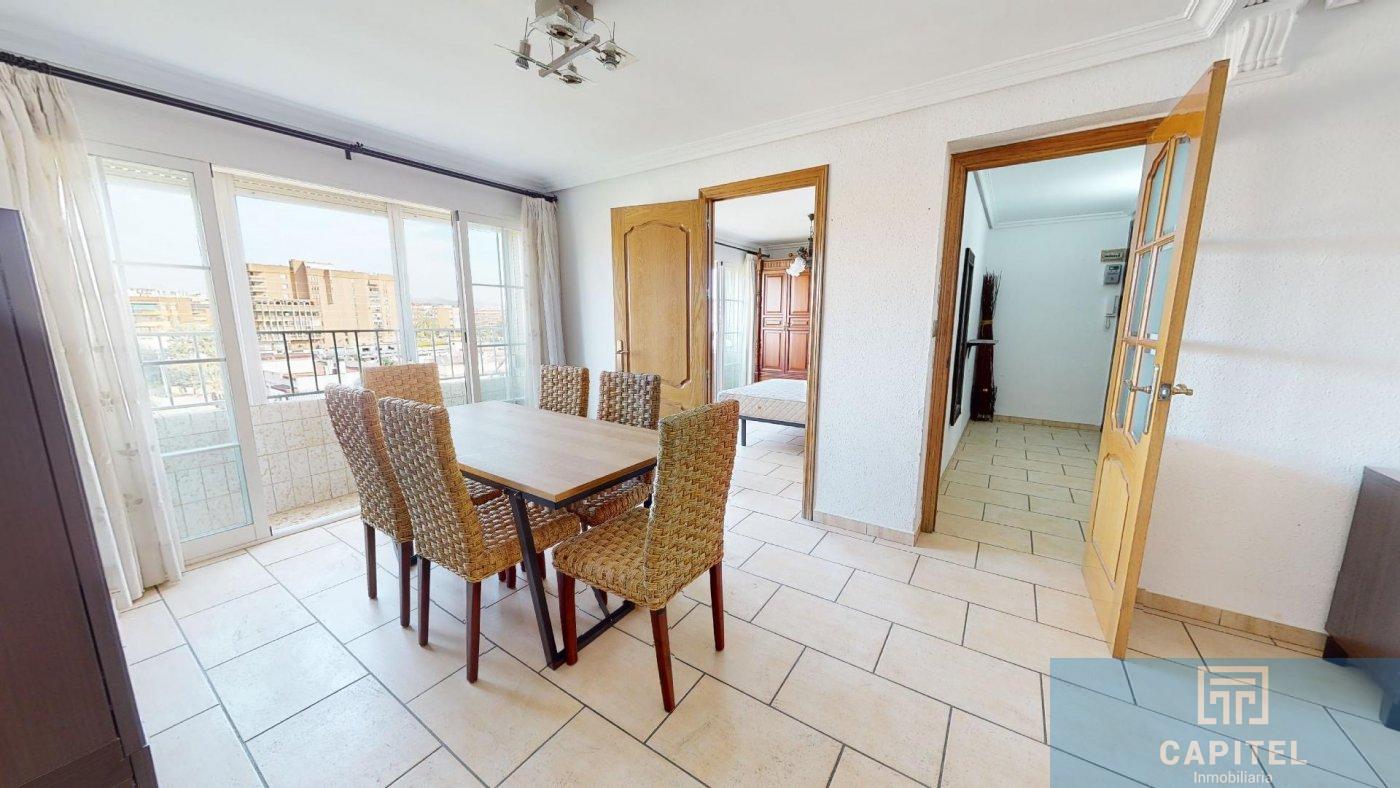 For sale of flat in Córdoba