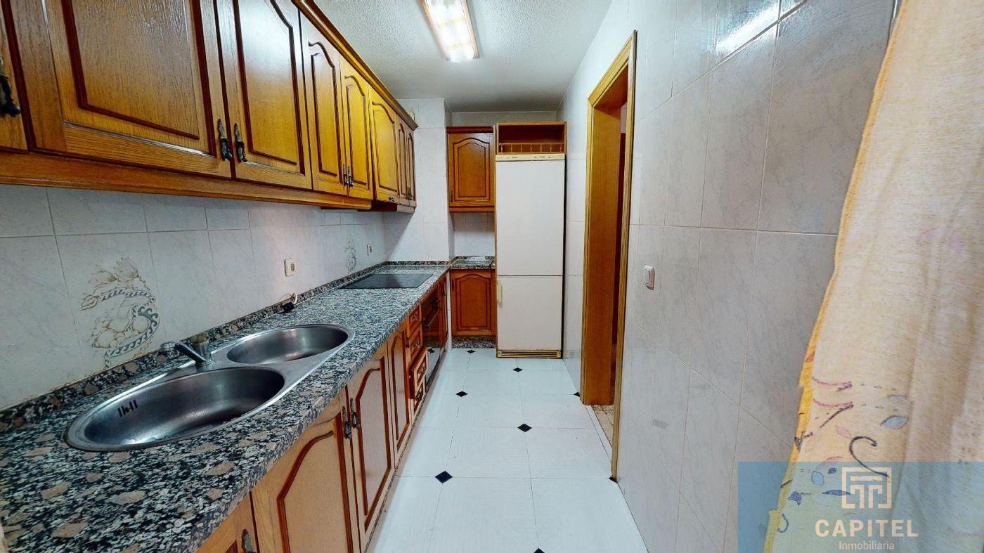 For sale of flat in Córdoba