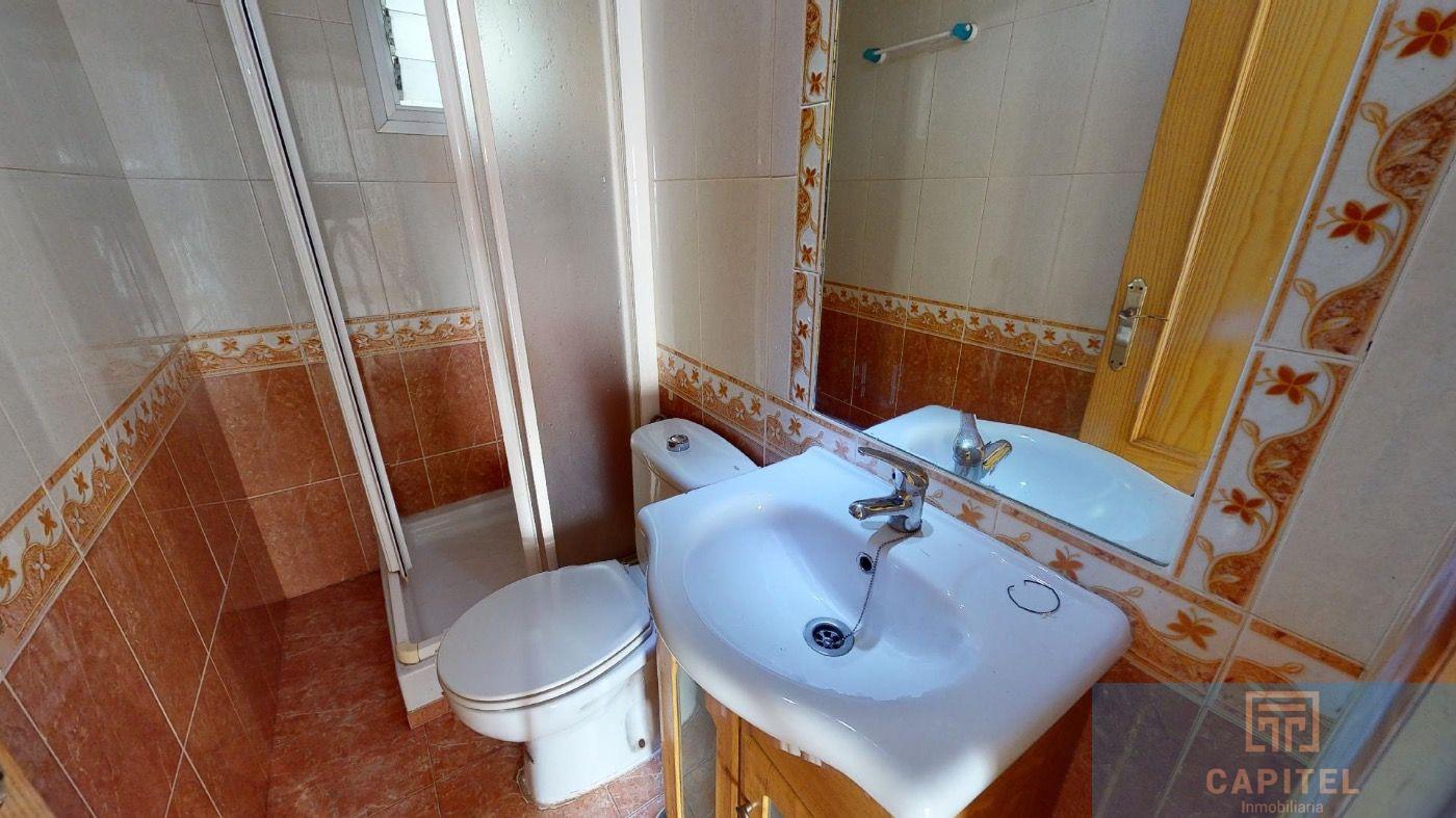 For sale of flat in Córdoba