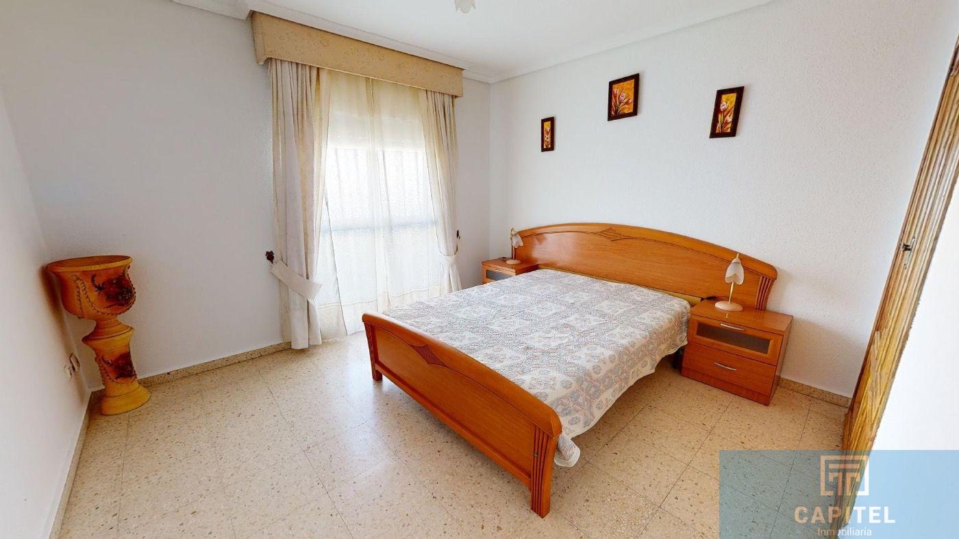 For sale of flat in Córdoba