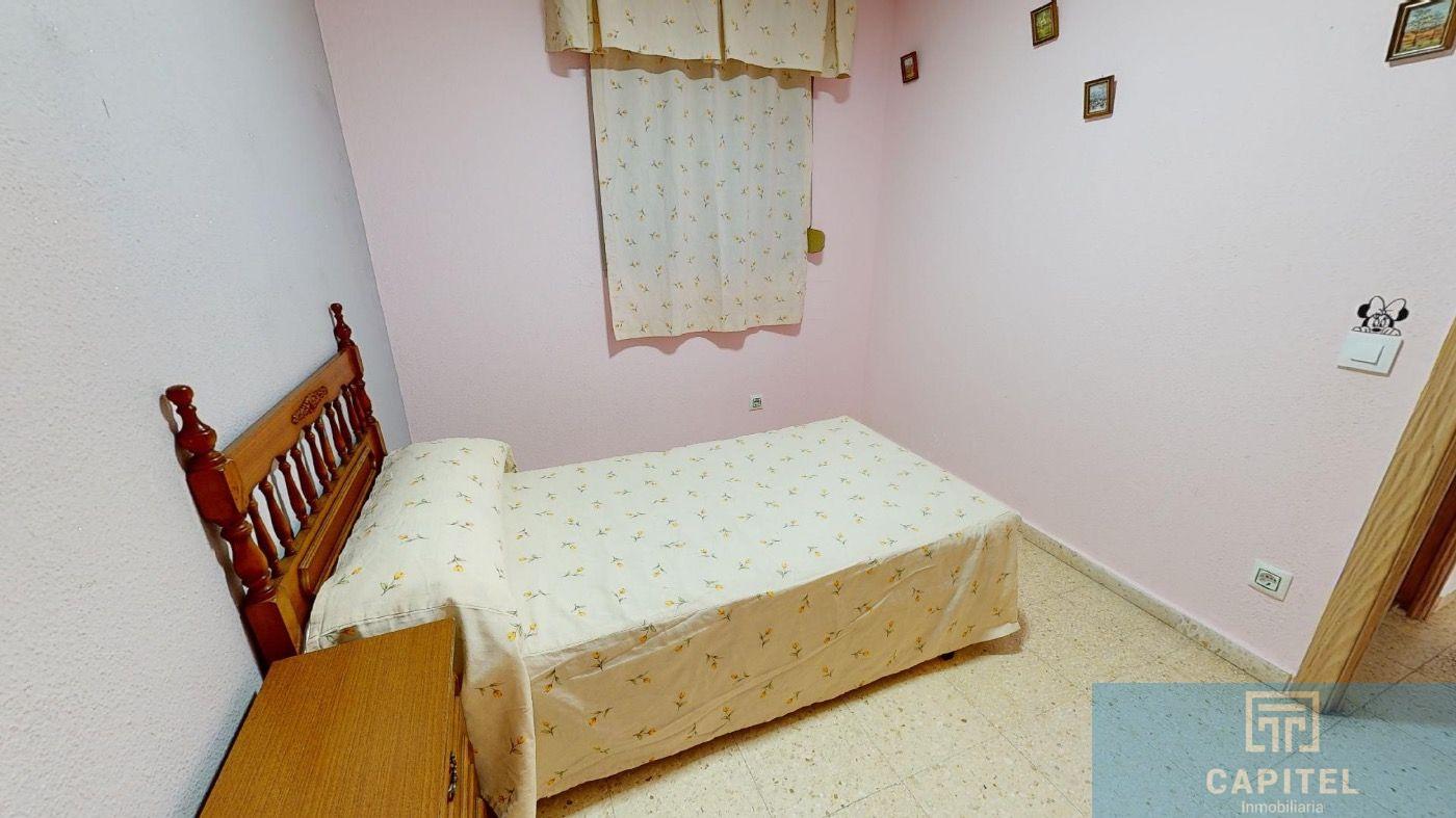 For sale of flat in Córdoba