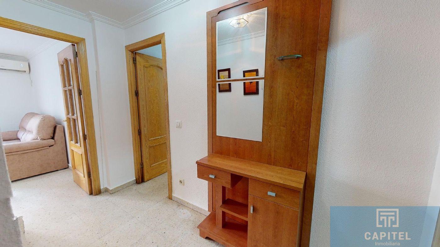 For sale of flat in Córdoba