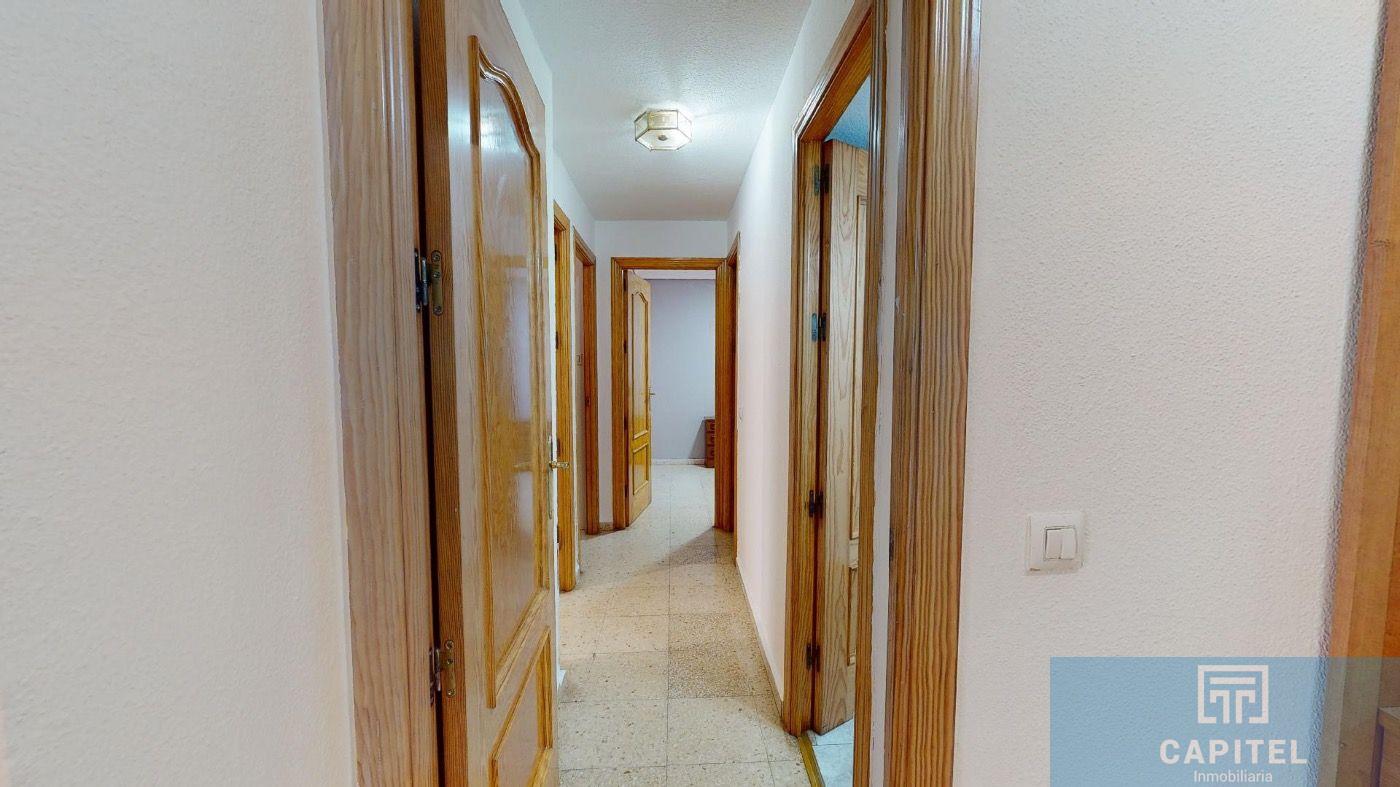 For sale of flat in Córdoba