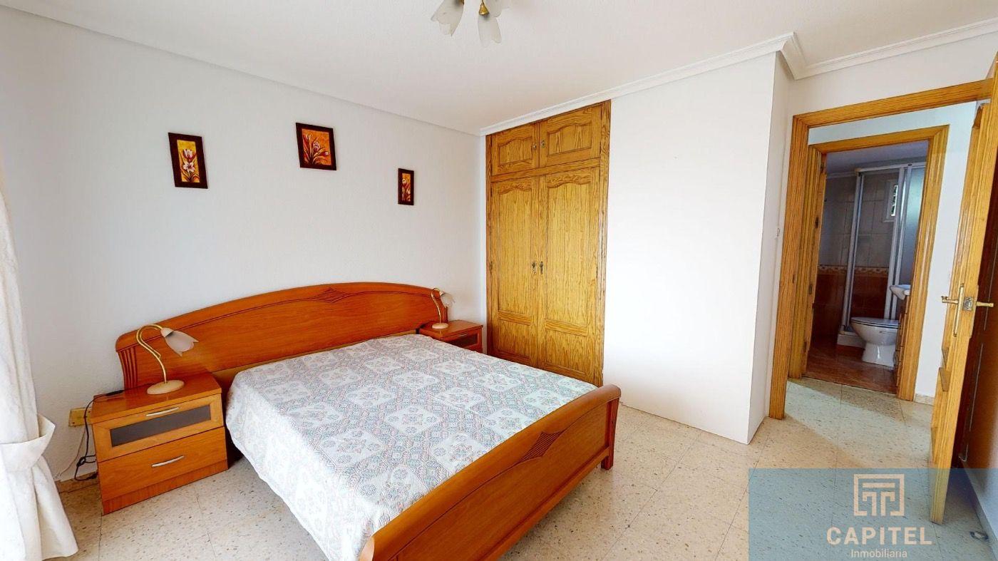 For sale of flat in Córdoba