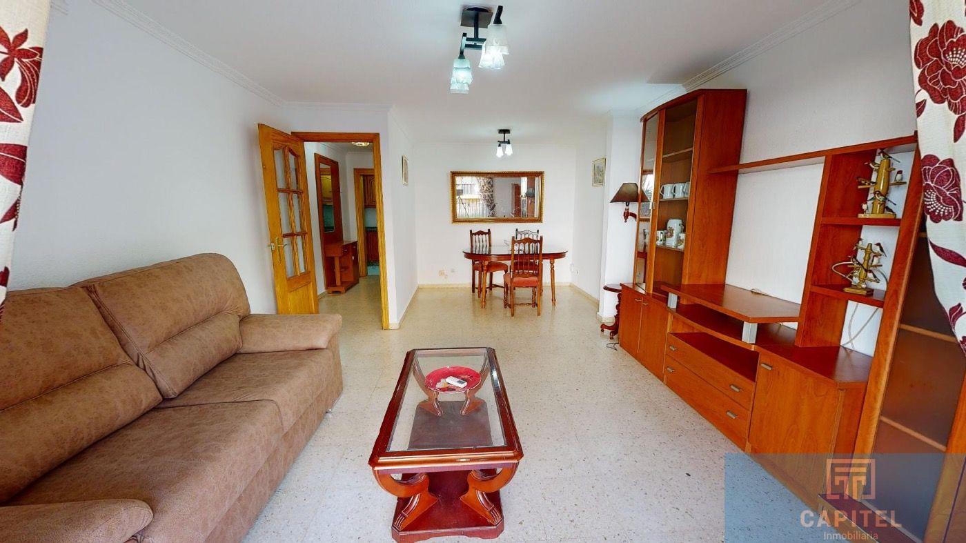 For sale of flat in Córdoba