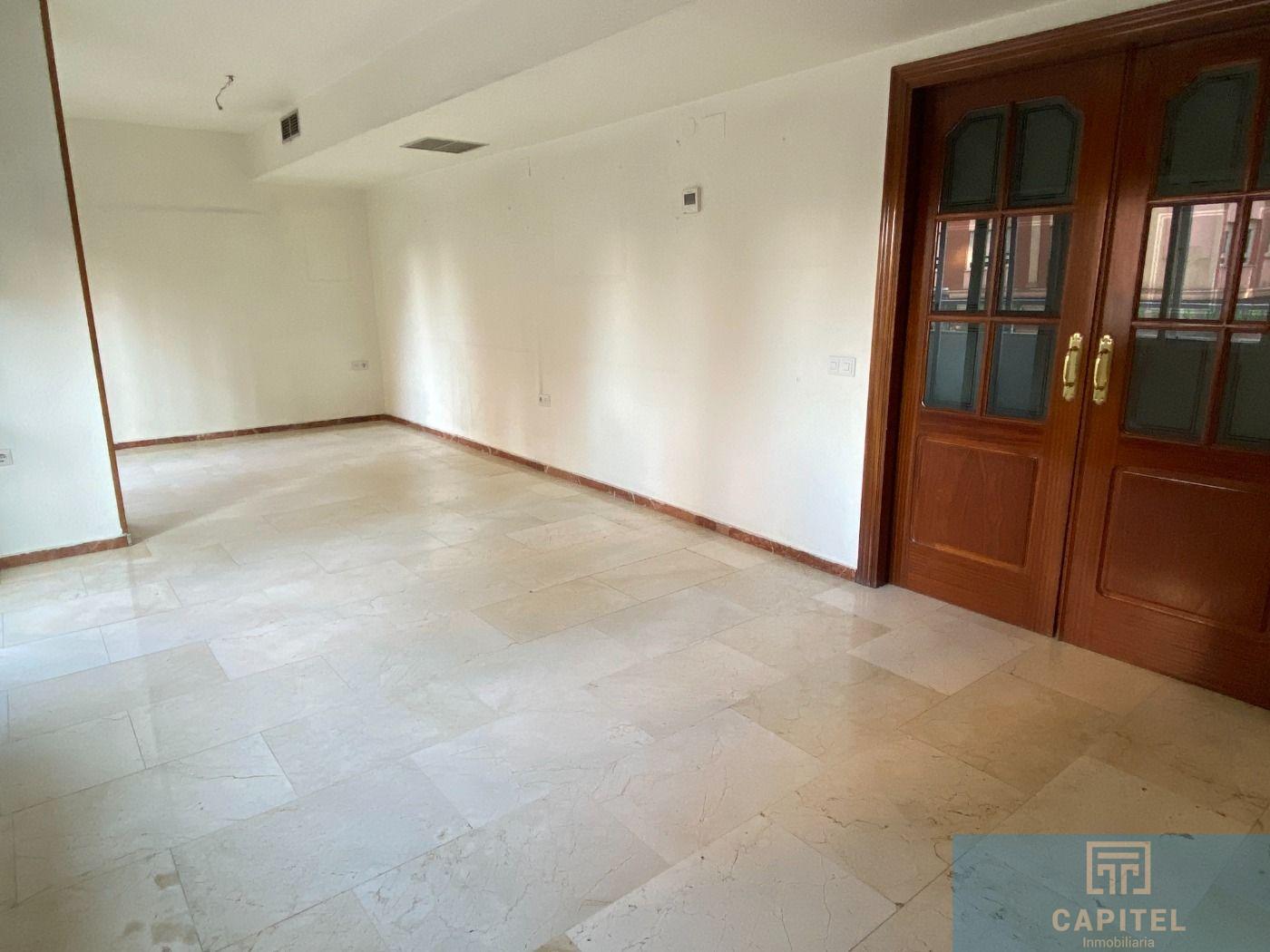 For sale of duplex in Córdoba
