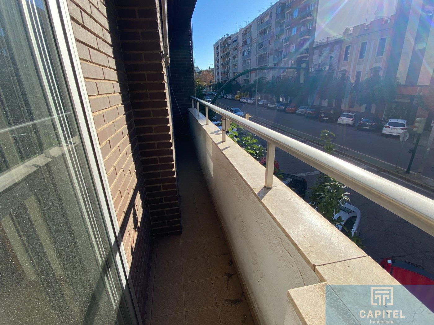 For sale of duplex in Córdoba