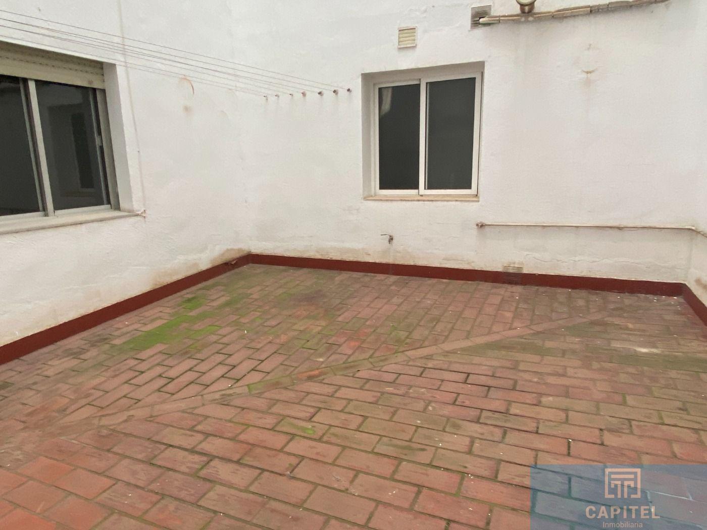 For sale of duplex in Córdoba