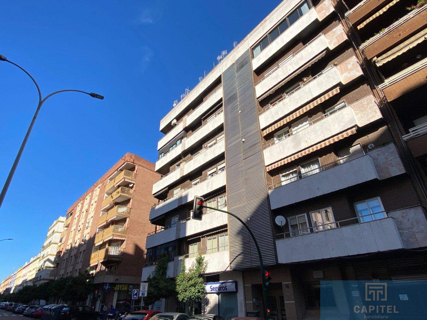 For sale of duplex in Córdoba