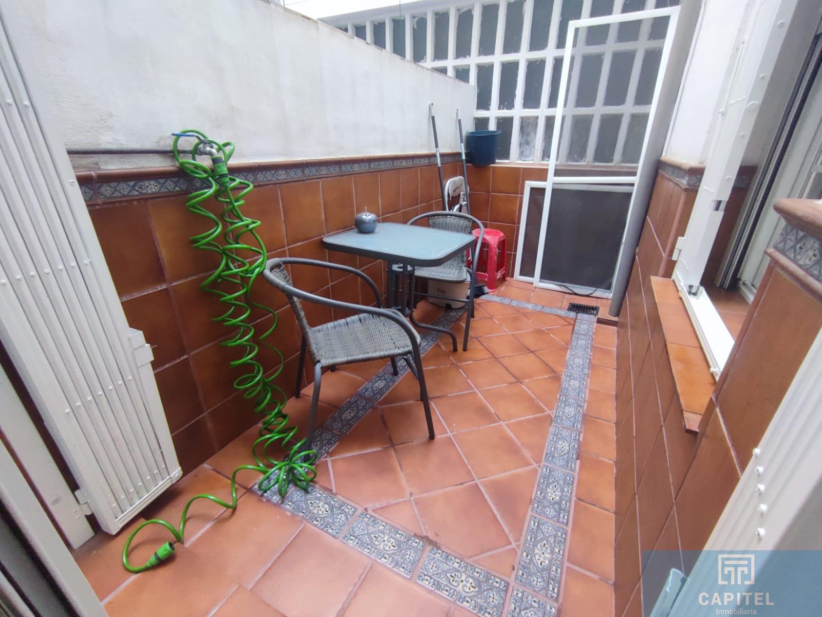 For sale of flat in Córdoba