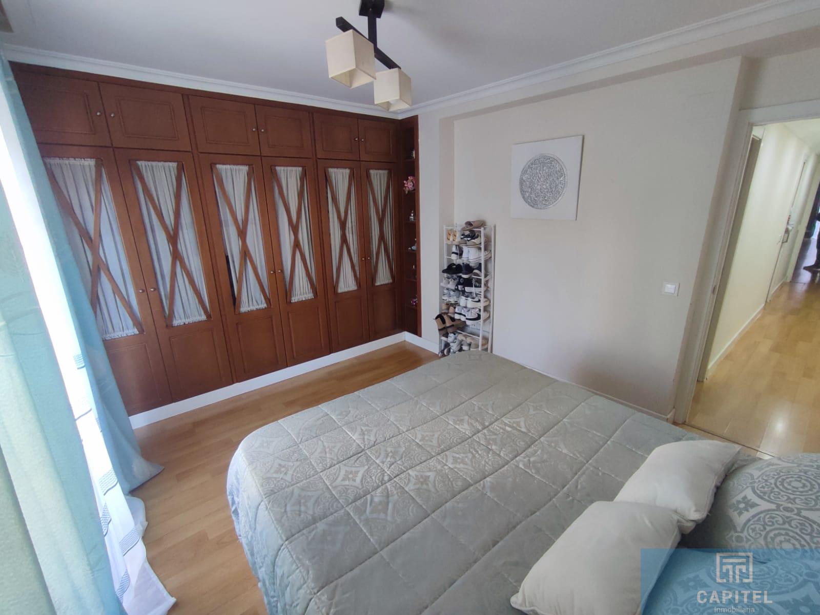 For sale of flat in Córdoba