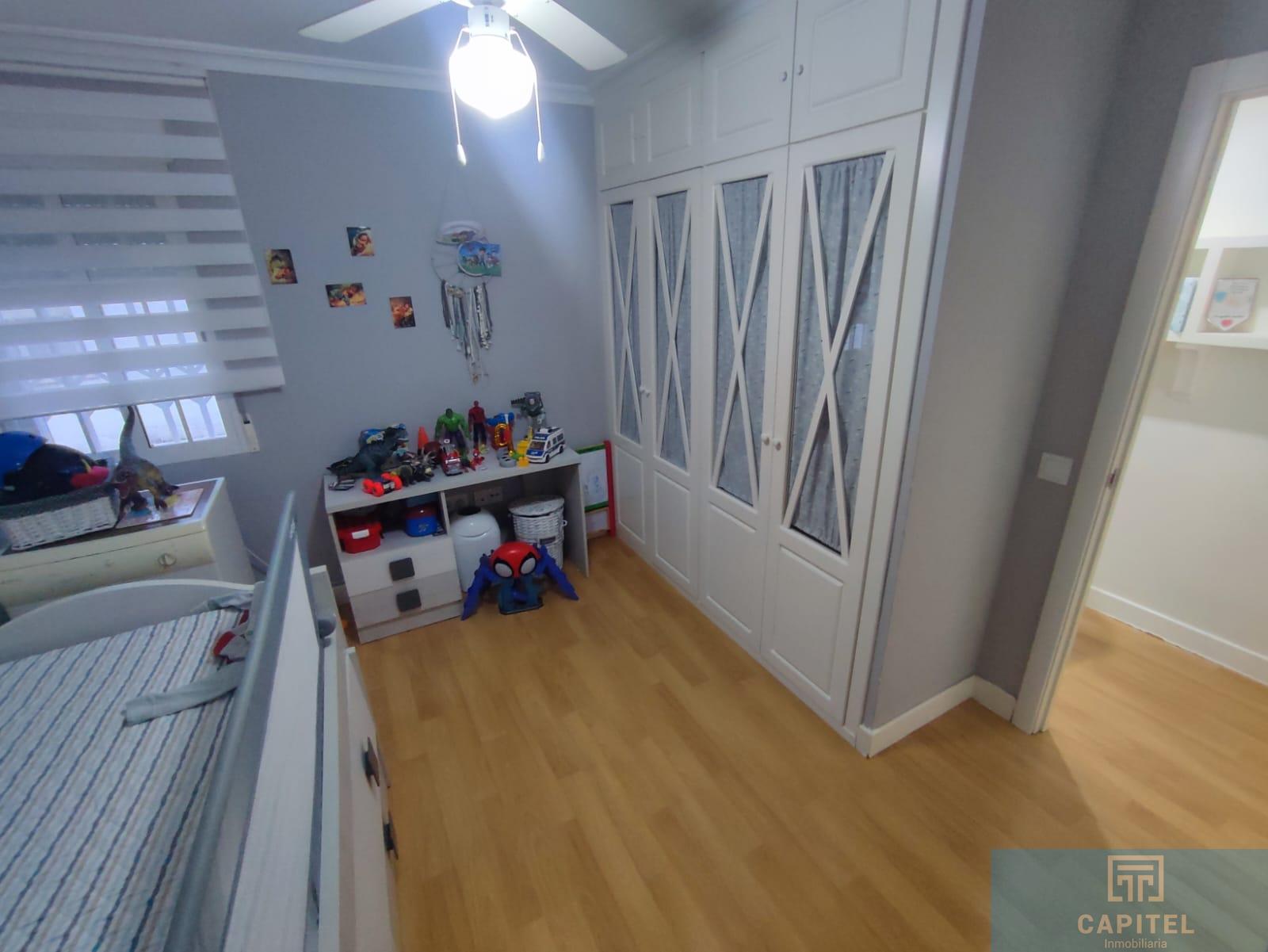 For sale of flat in Córdoba