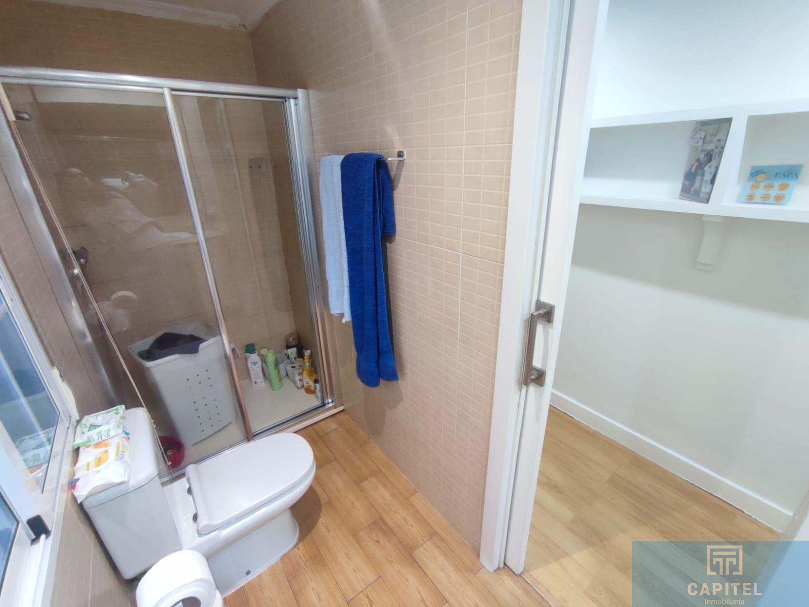For sale of flat in Córdoba