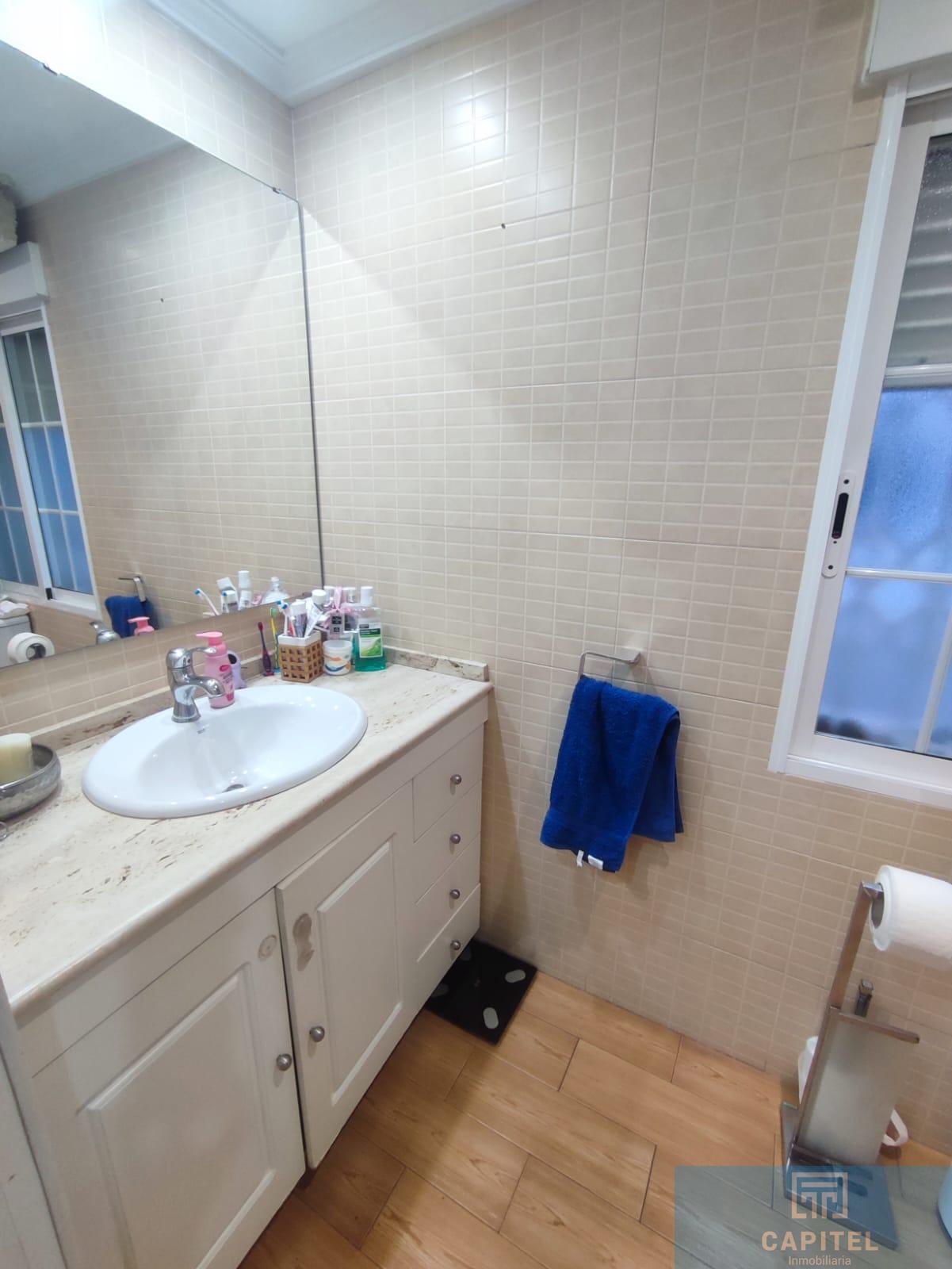 For sale of flat in Córdoba