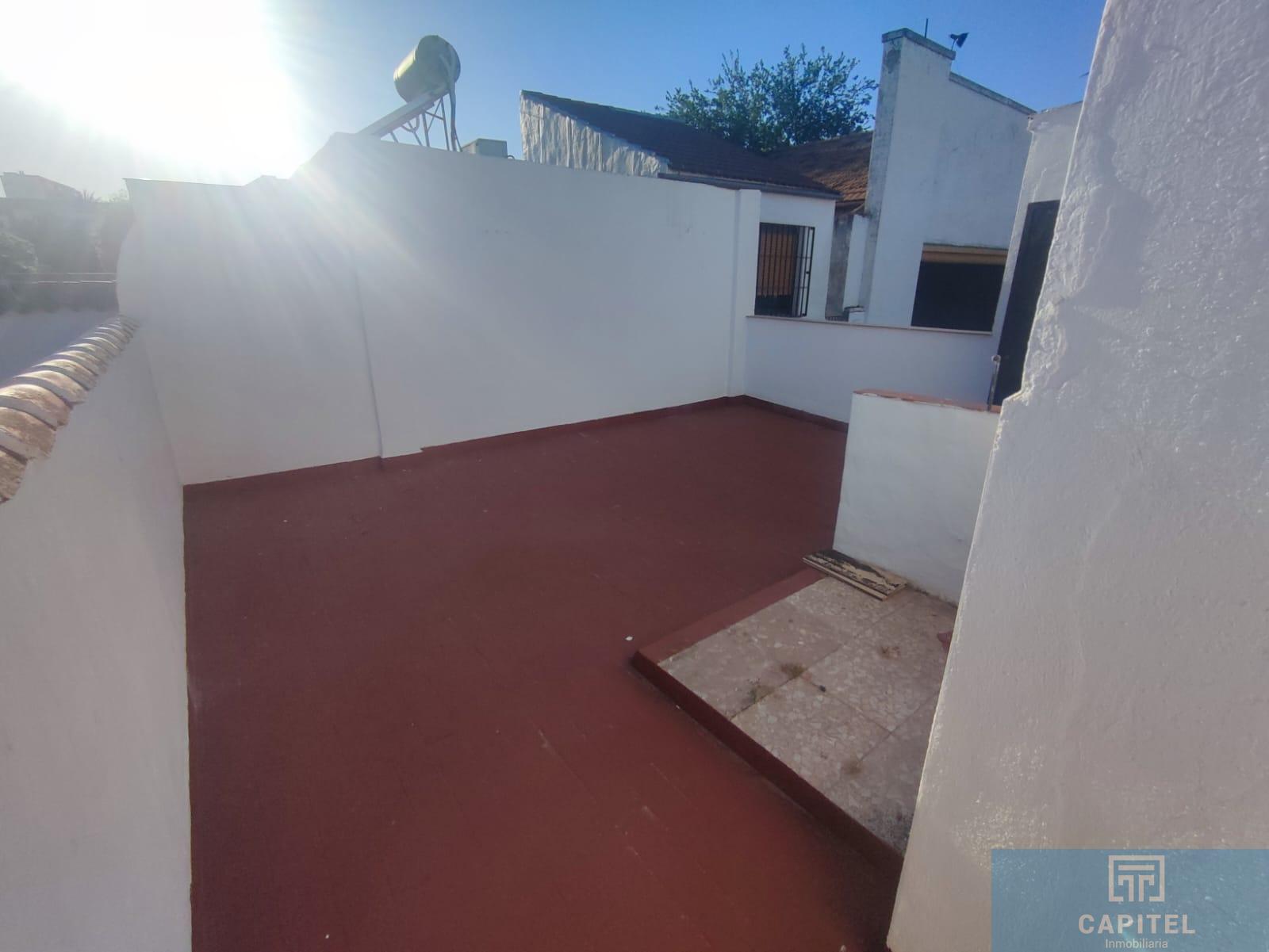 For sale of house in Córdoba