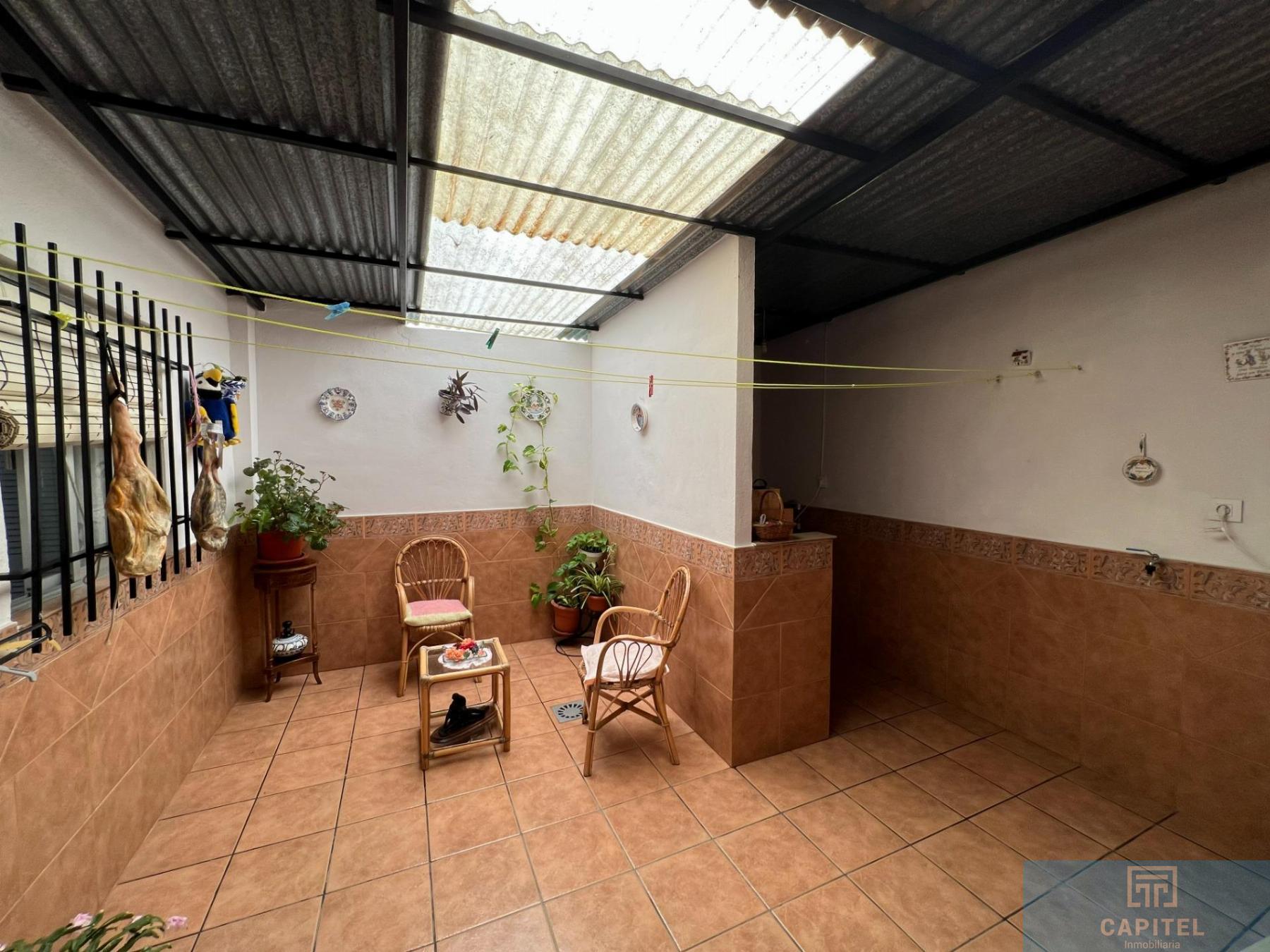 For sale of flat in Córdoba