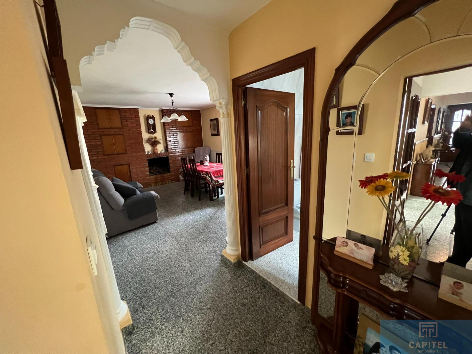 For sale of flat in Córdoba