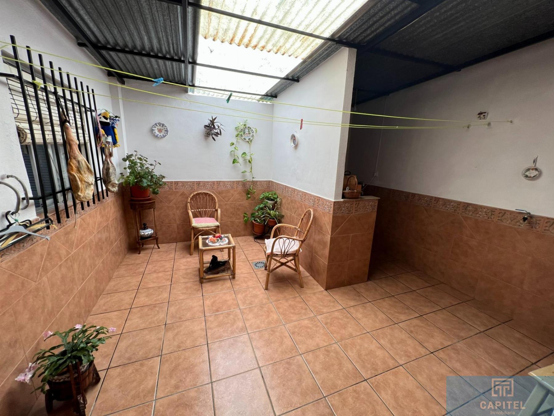 For sale of flat in Córdoba