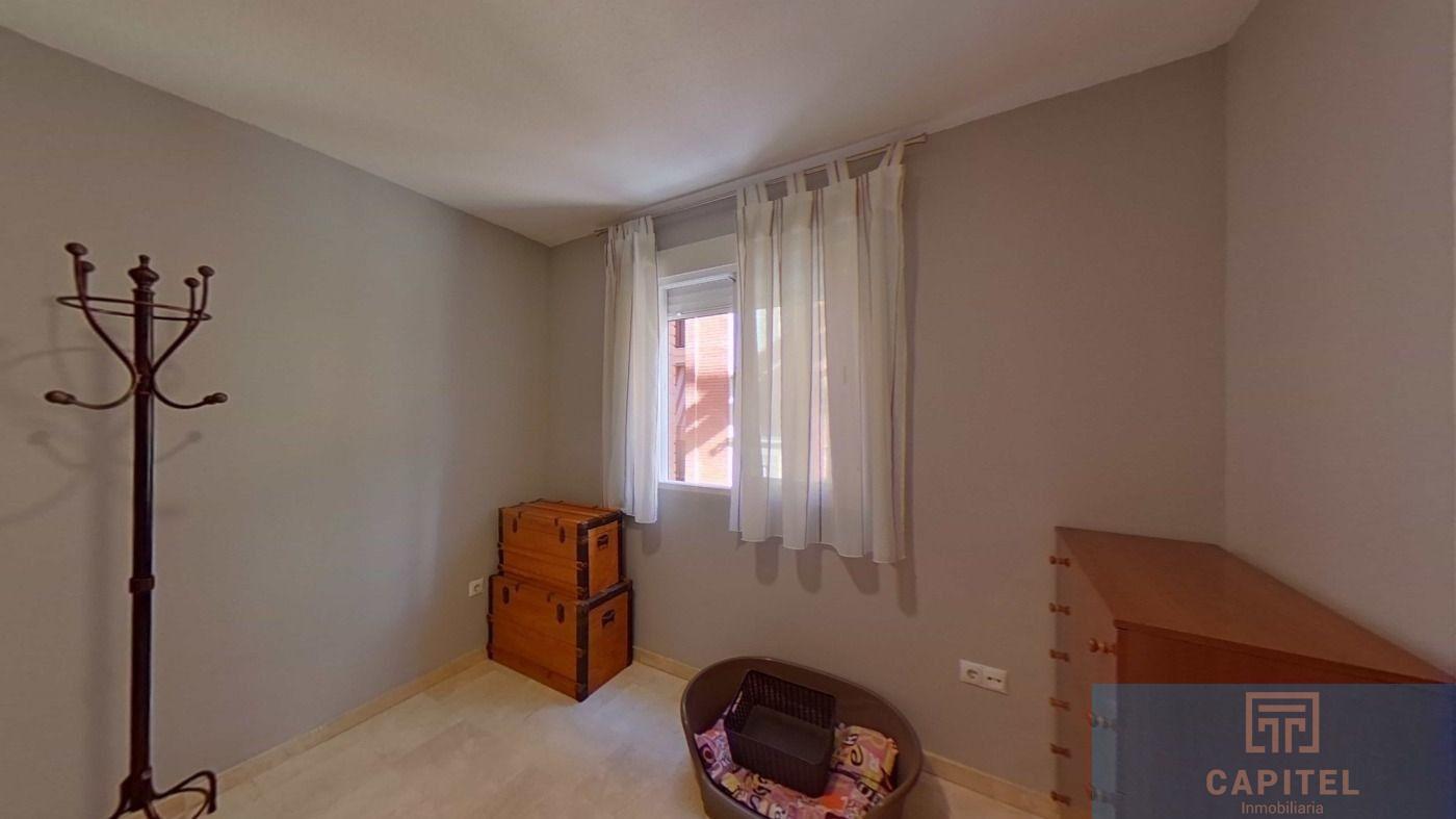 For sale of flat in Córdoba