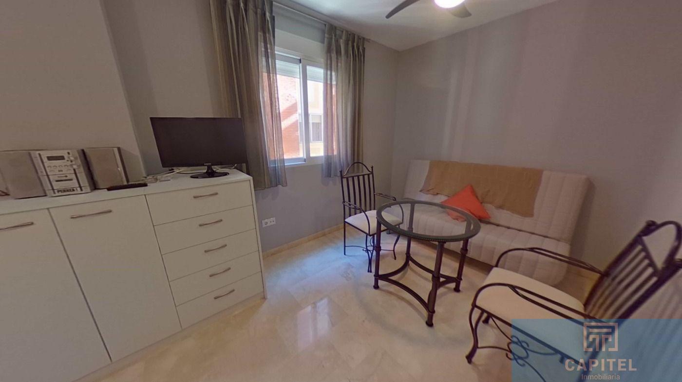 For sale of flat in Córdoba