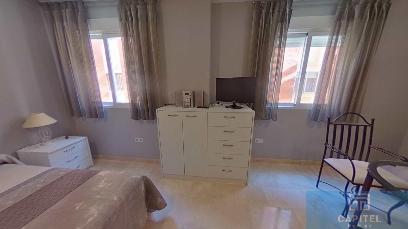 For sale of flat in Córdoba