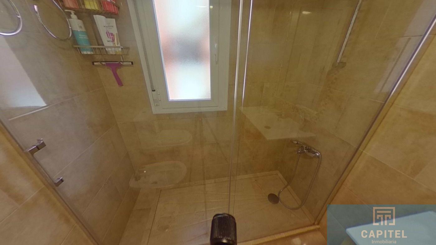 For sale of flat in Córdoba