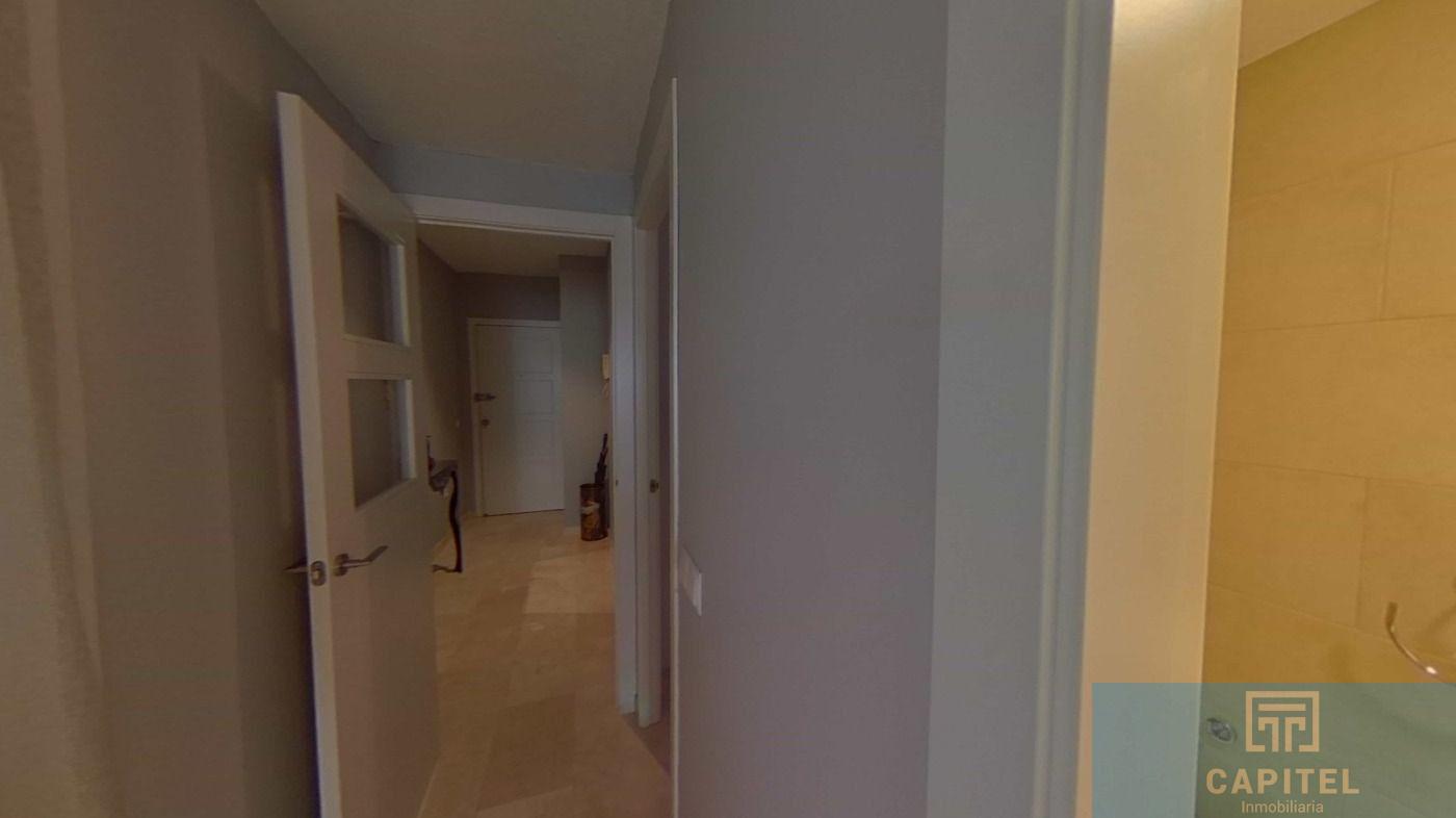 For sale of flat in Córdoba