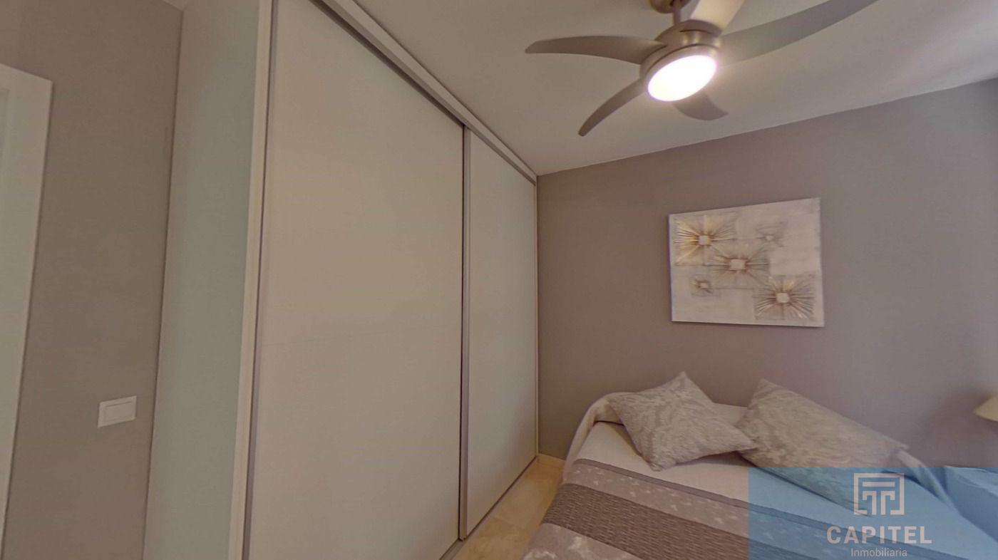 For sale of flat in Córdoba