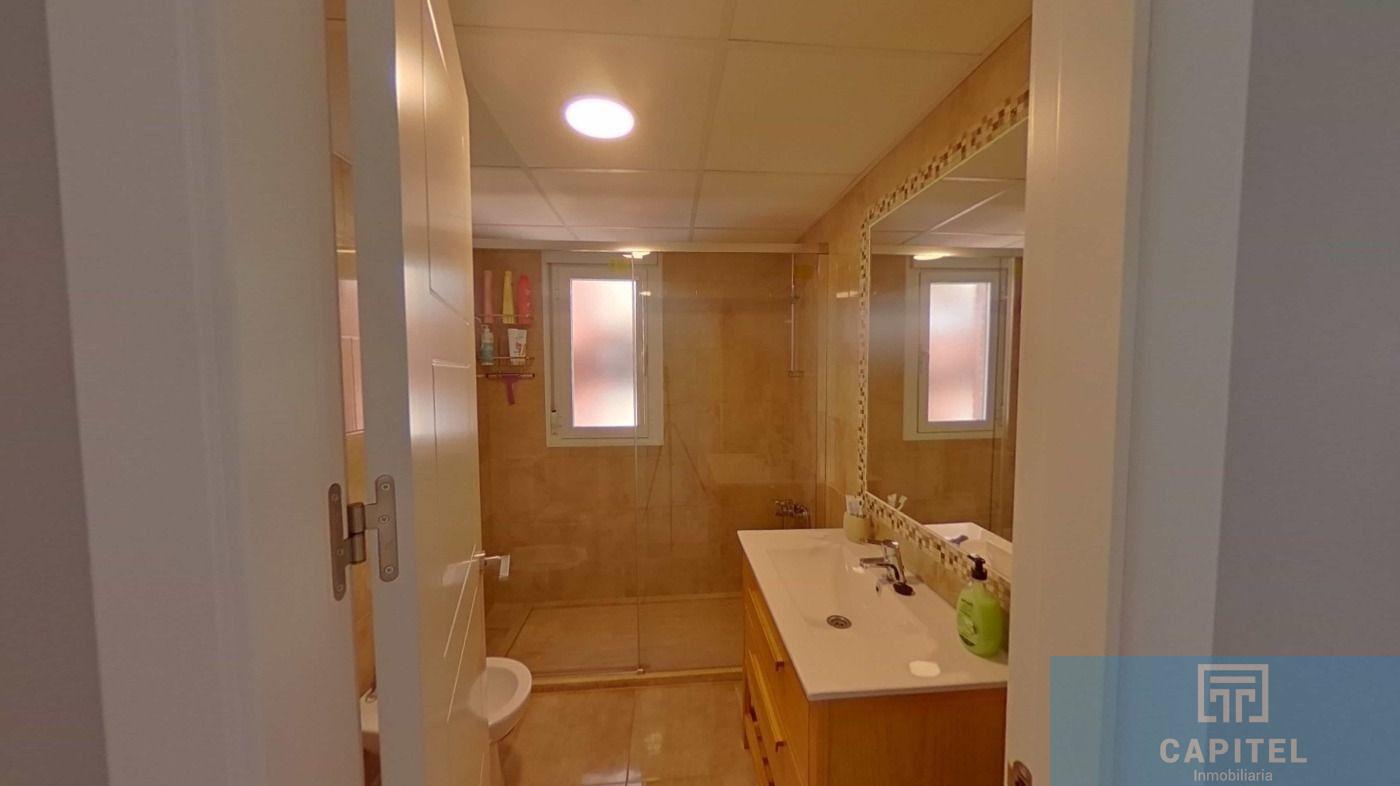 For sale of flat in Córdoba