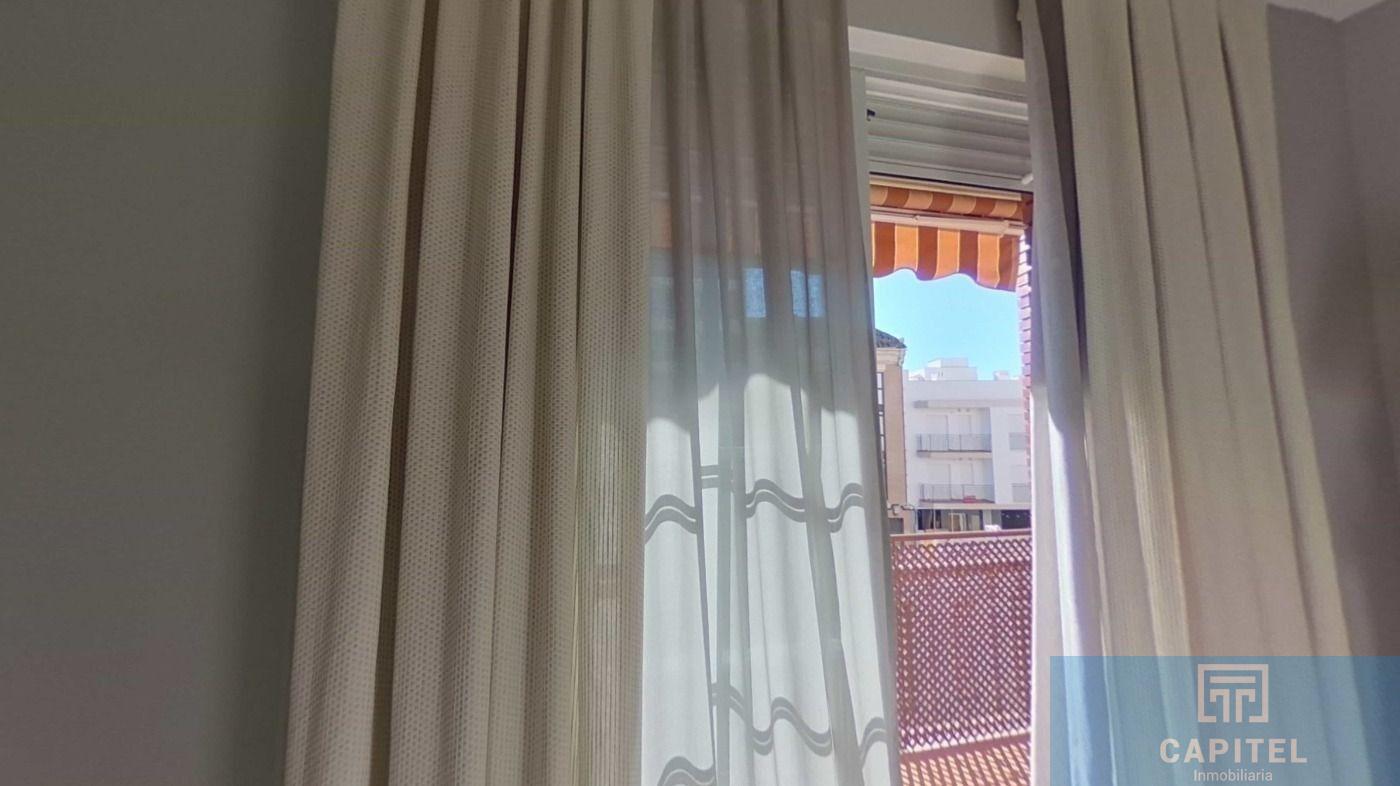 For sale of flat in Córdoba