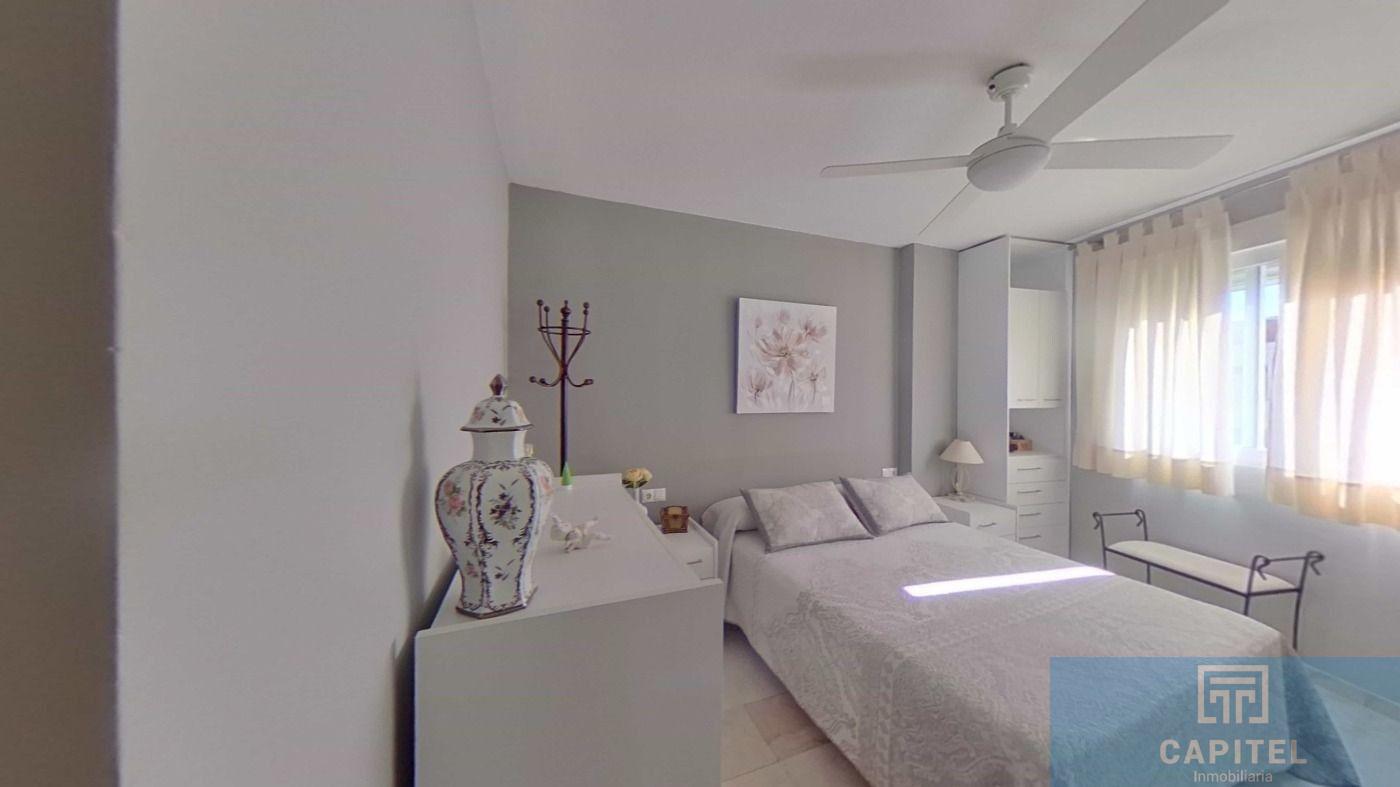 For sale of flat in Córdoba