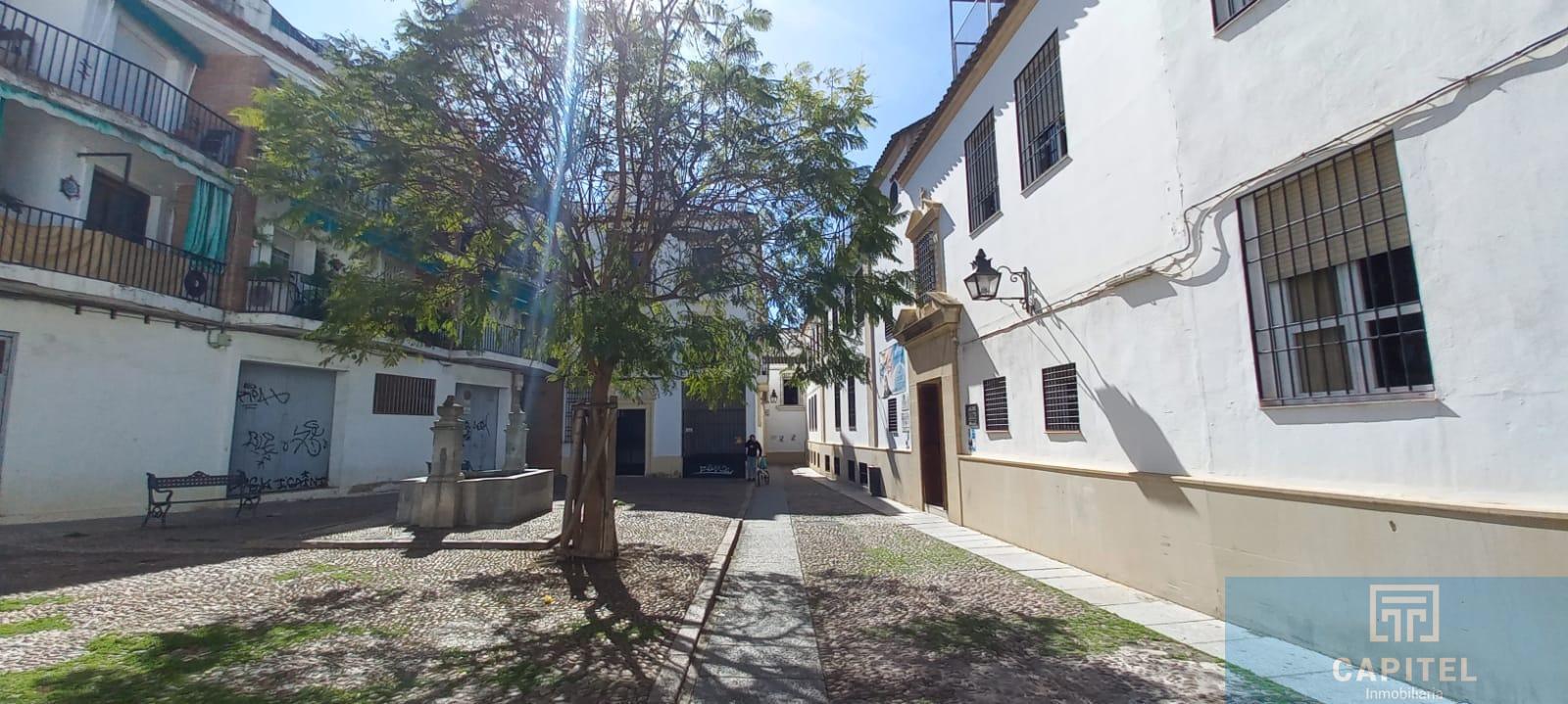 For sale of house in Córdoba